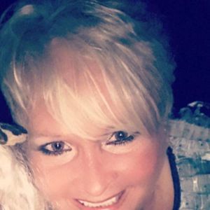 Meet your Posher, Janet twiggy